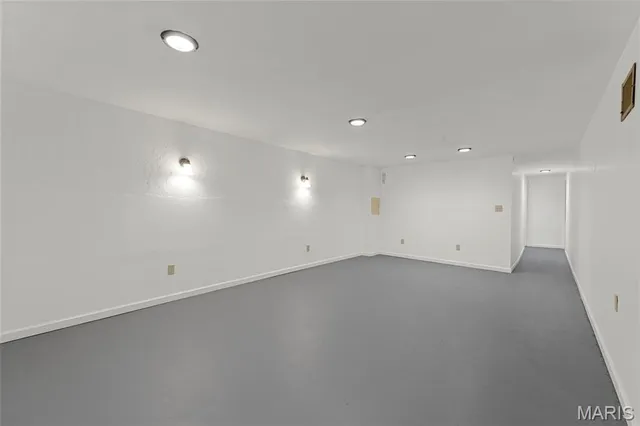 $195,000 | 258 Palm Drive, Hazelwood, MO 63042