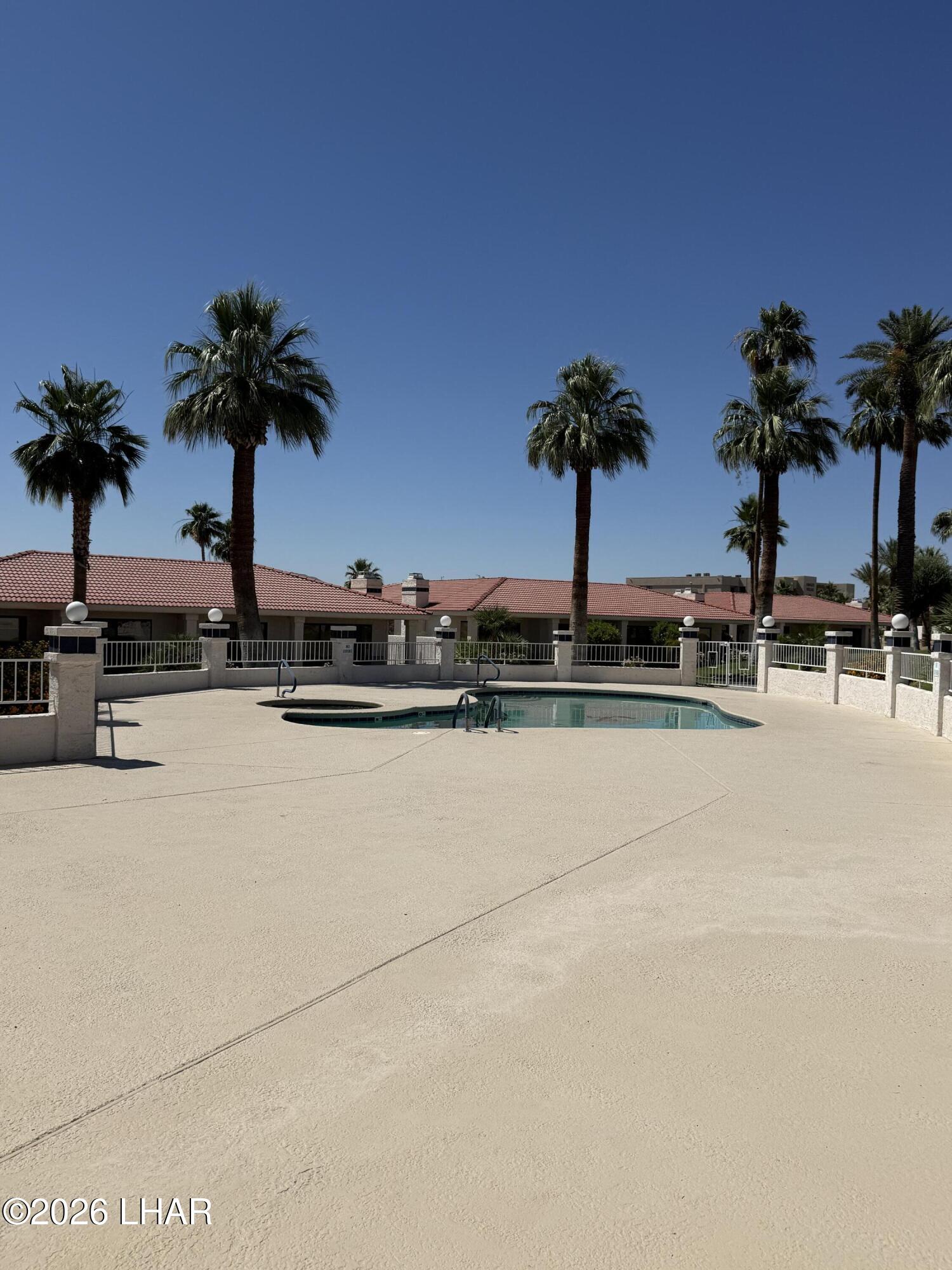 375 London Bridge Road, Unit 35 Lake Havasu City, AZ 86403 - Photo 3 of 43 ONE OF 2 COMMUNITY POOLS