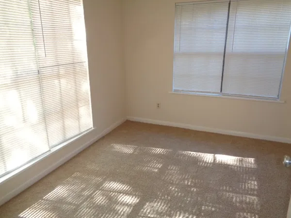 $1,150 | 1737 Hazelwood Street, Conroe, TX 77301