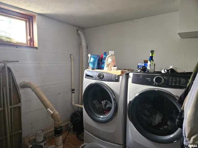 $189,900 | 10322 Mine 24 Road, Benton, IL 62812