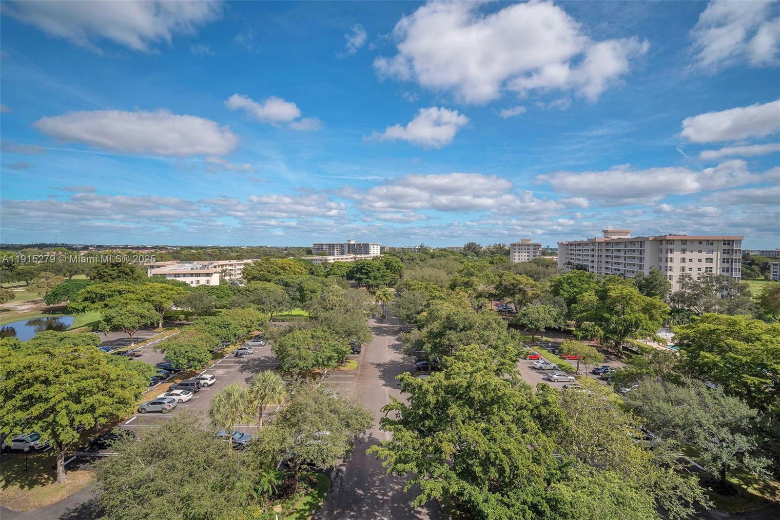 3507 Oaks Way, Unit 906 Pompano Beach, FL 33069 - Photo 37 of 48