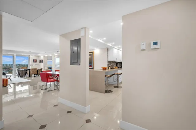 $4,200 | 3507 Oaks Way, Unit 906, Pompano Beach, FL 33069