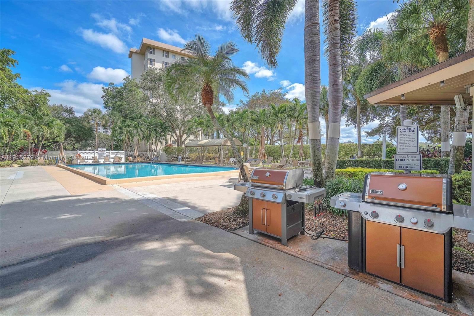 3507 Oaks Way, Unit 906 Pompano Beach, FL 33069 - Photo 43 of 48