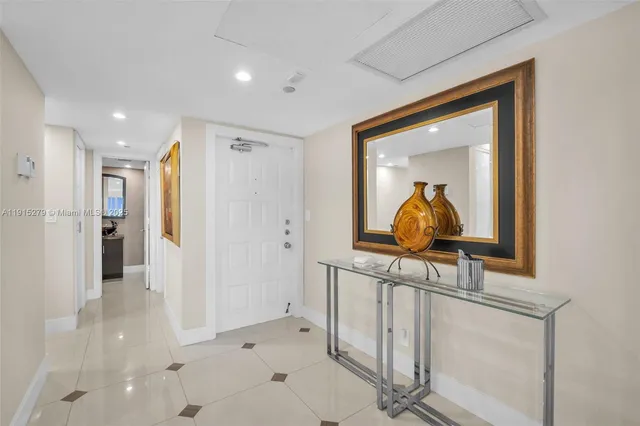 $4,200 | 3507 Oaks Way, Unit 906, Pompano Beach, FL 33069