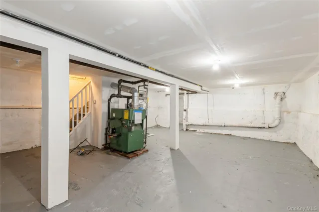 a view of a storage & utility room