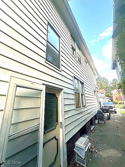 888 Rondel Road Cleveland, OH 44110 - Photo 34 of 35 View of home's exterior