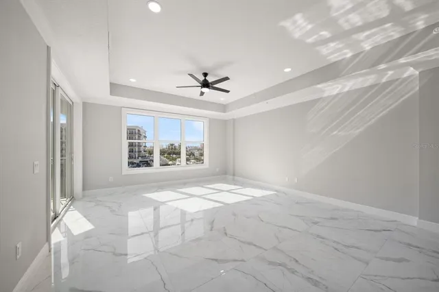 $1,015,000 | 211 Dolphin Point, Unit 301, Clearwater, FL 33767