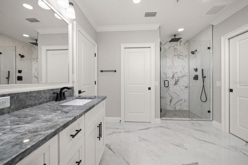 211 Dolphin Point, Unit 301 Clearwater, FL 33767 - Photo 18 of 48