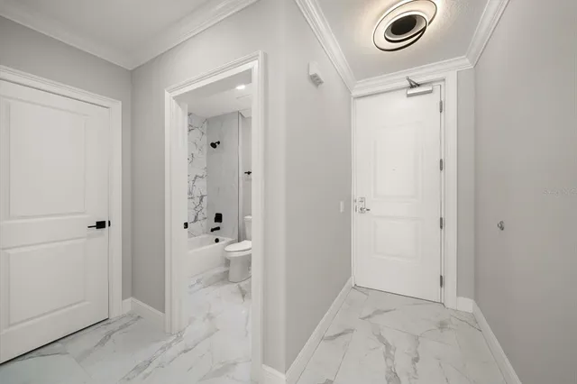 $1,015,000 | 211 Dolphin Point, Unit 301, Clearwater, FL 33767