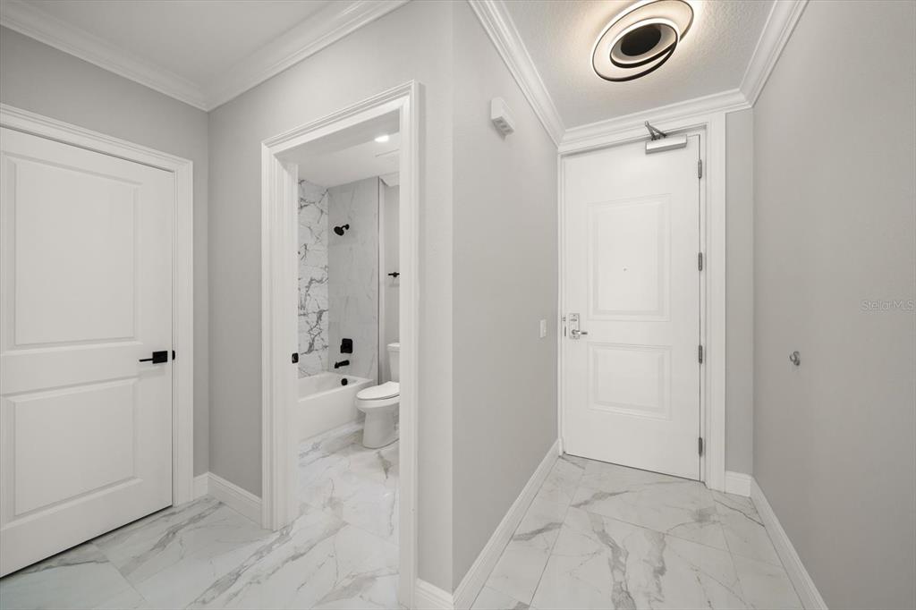 211 Dolphin Point, Unit 301 Clearwater, FL 33767 - Photo 23 of 48