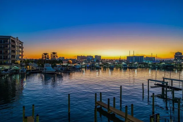 $1,015,000 | 211 Dolphin Point, Unit 301, Clearwater, FL 33767