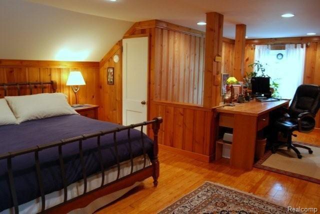 1392 Franklin Road Berkley, MI 48072 - Photo 15 of 23 Upstairs Bedroom