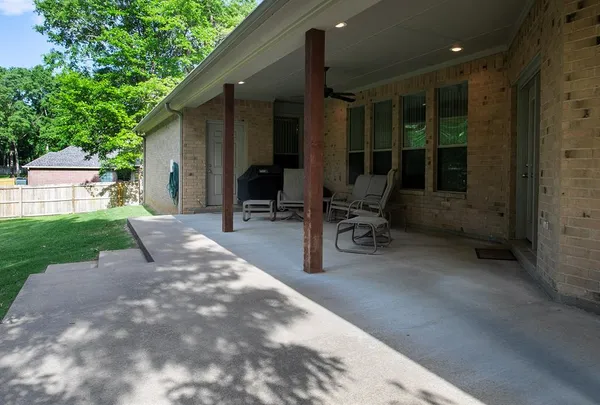 $599,000 | 11831 County Road 1348, Flint, TX 75762