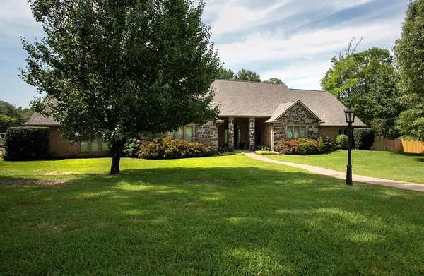 $599,000 | 11831 County Road 1348, Flint, TX 75762