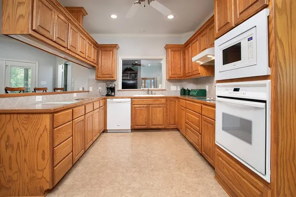 $599,000 | 11831 County Road 1348, Flint, TX 75762