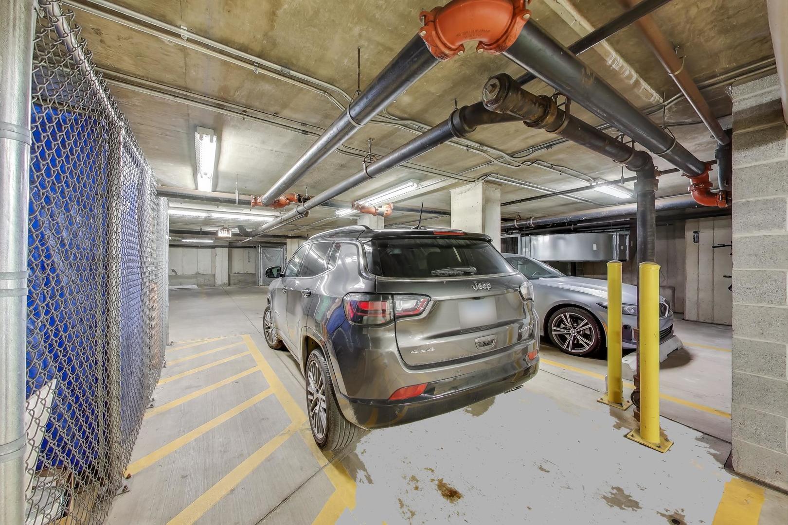 520 North Halsted Street, Unit 410 Chicago, IL 60642 - Photo 30 of 31 a view of car garage