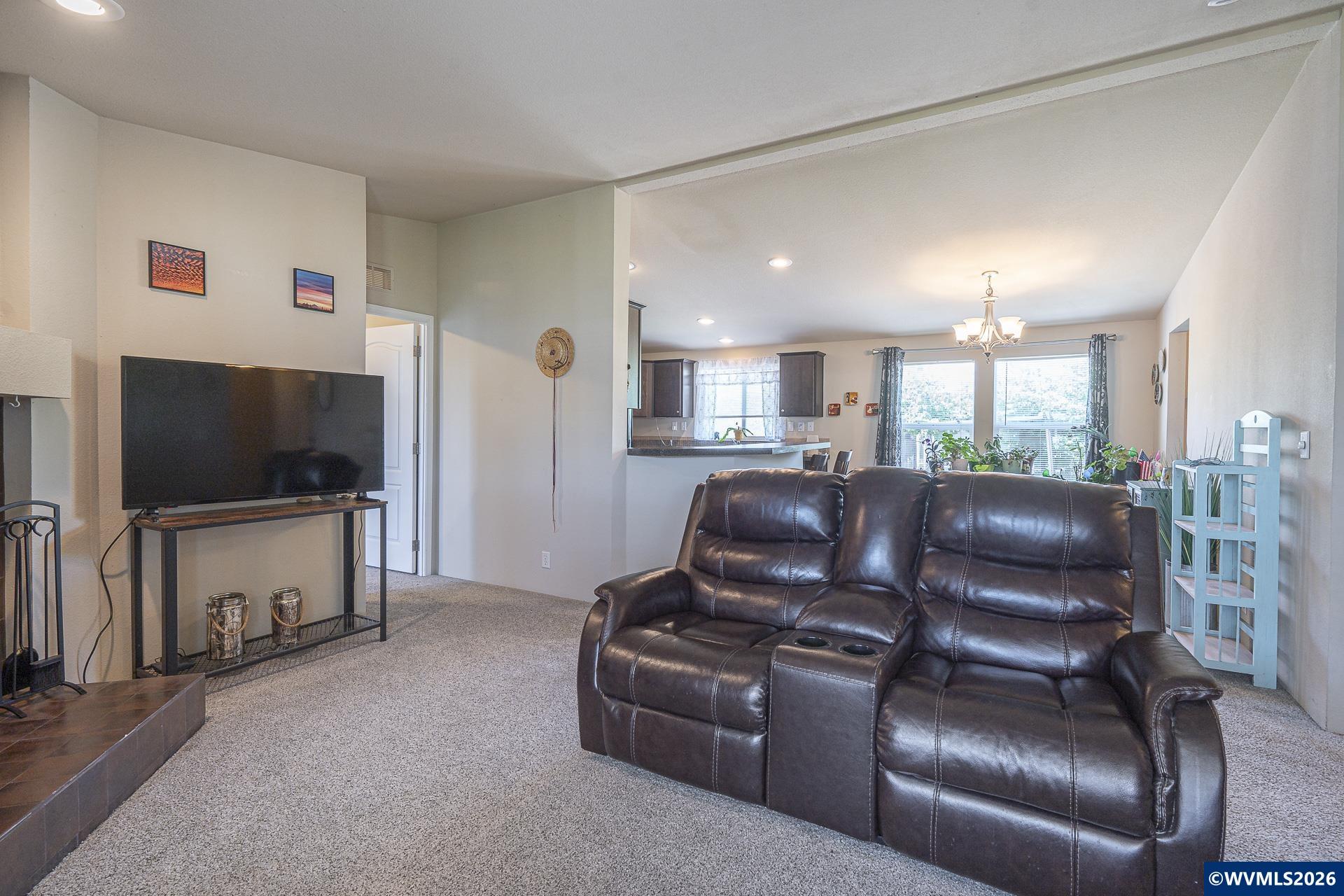 5422 Portland Road Northeast, Unit 130 Salem, OR 97305 - Photo 16 of 36