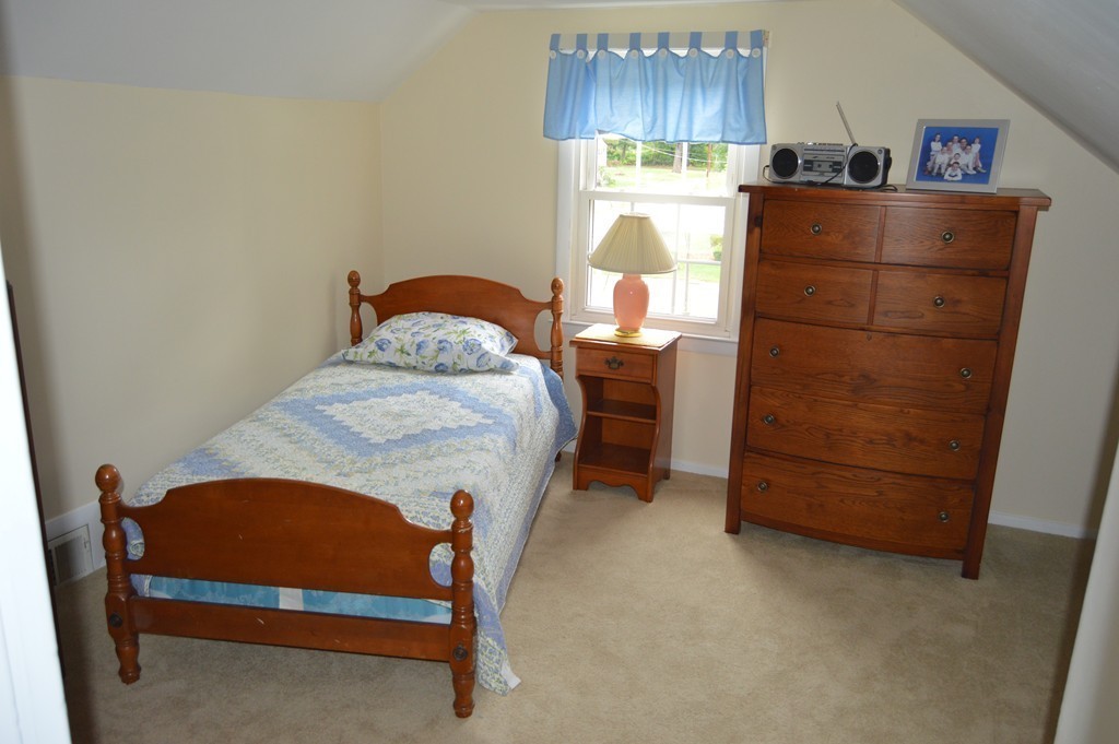 189 Acrebrook Road Springfield, MA 01129 - Photo 13 of 20