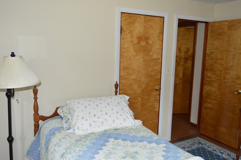 189 Acrebrook Road Springfield, MA 01129 - Photo 7 of 20