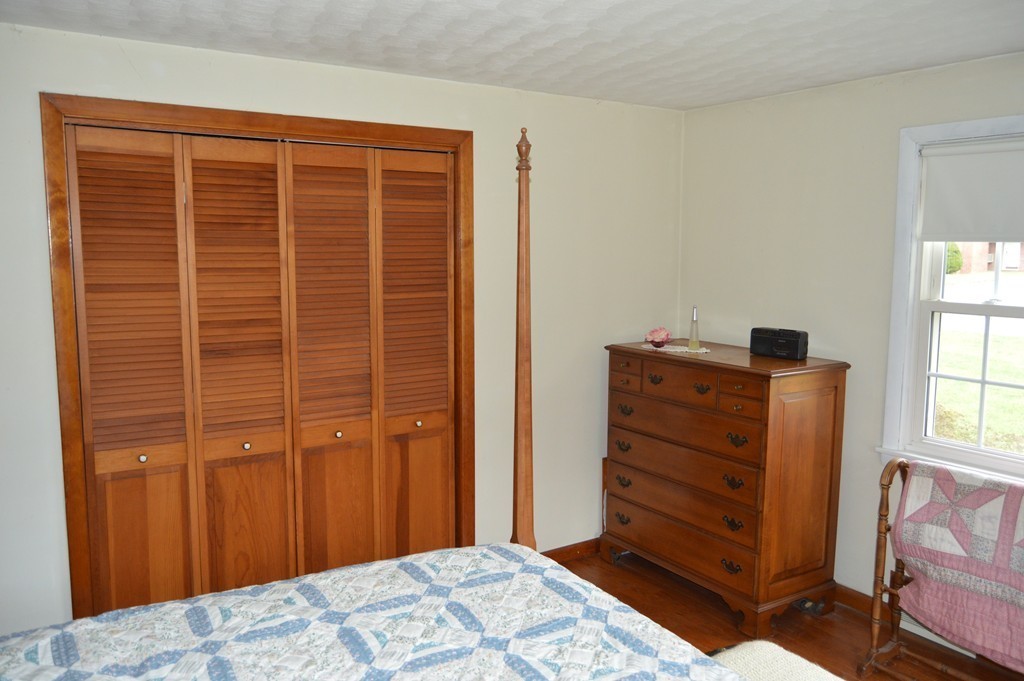 189 Acrebrook Road Springfield, MA 01129 - Photo 9 of 20