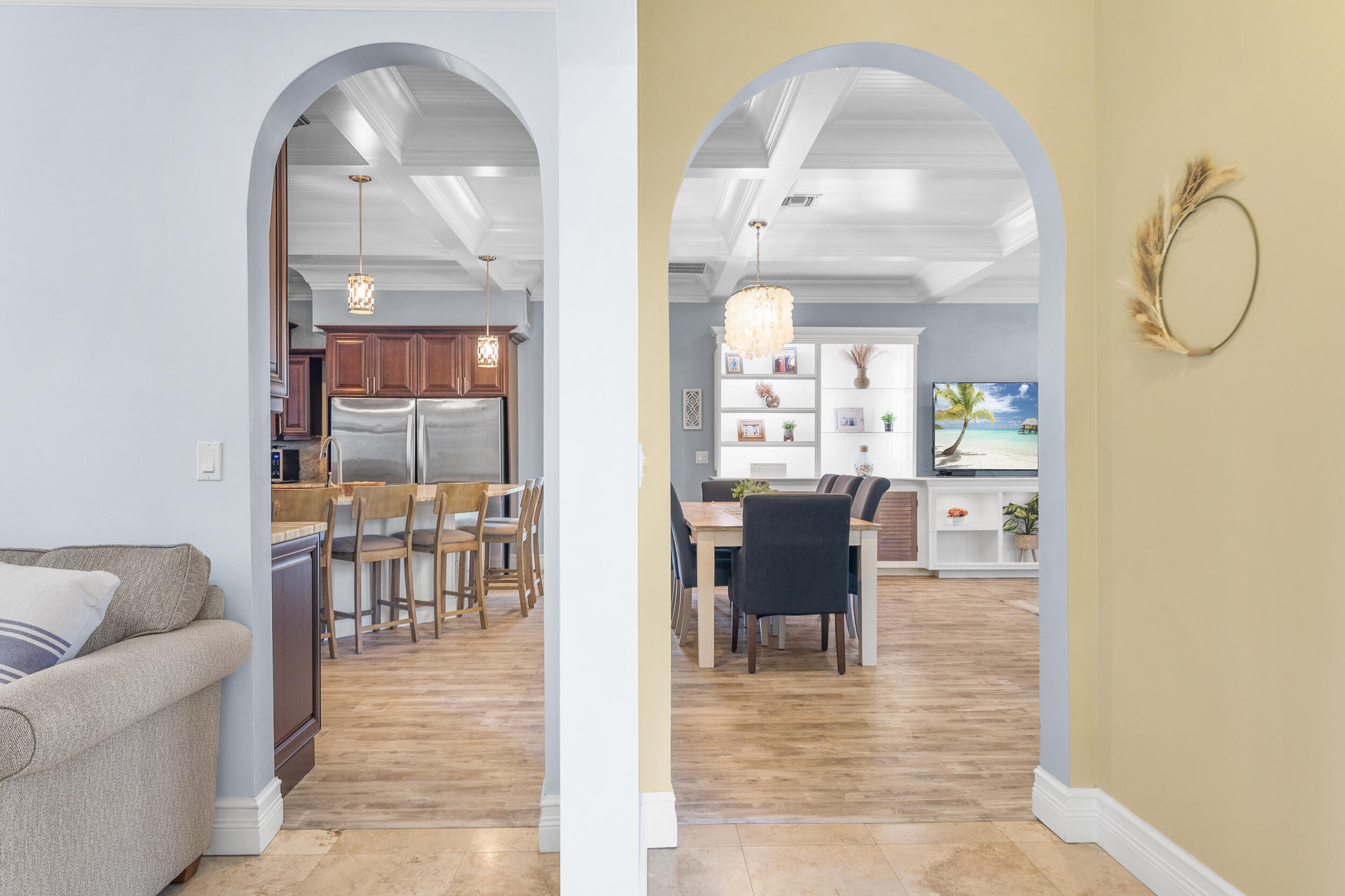 19067 Southeast County Line Road Jupiter, FL 33469 - Photo 15 of 93 Entrance to Kitchen