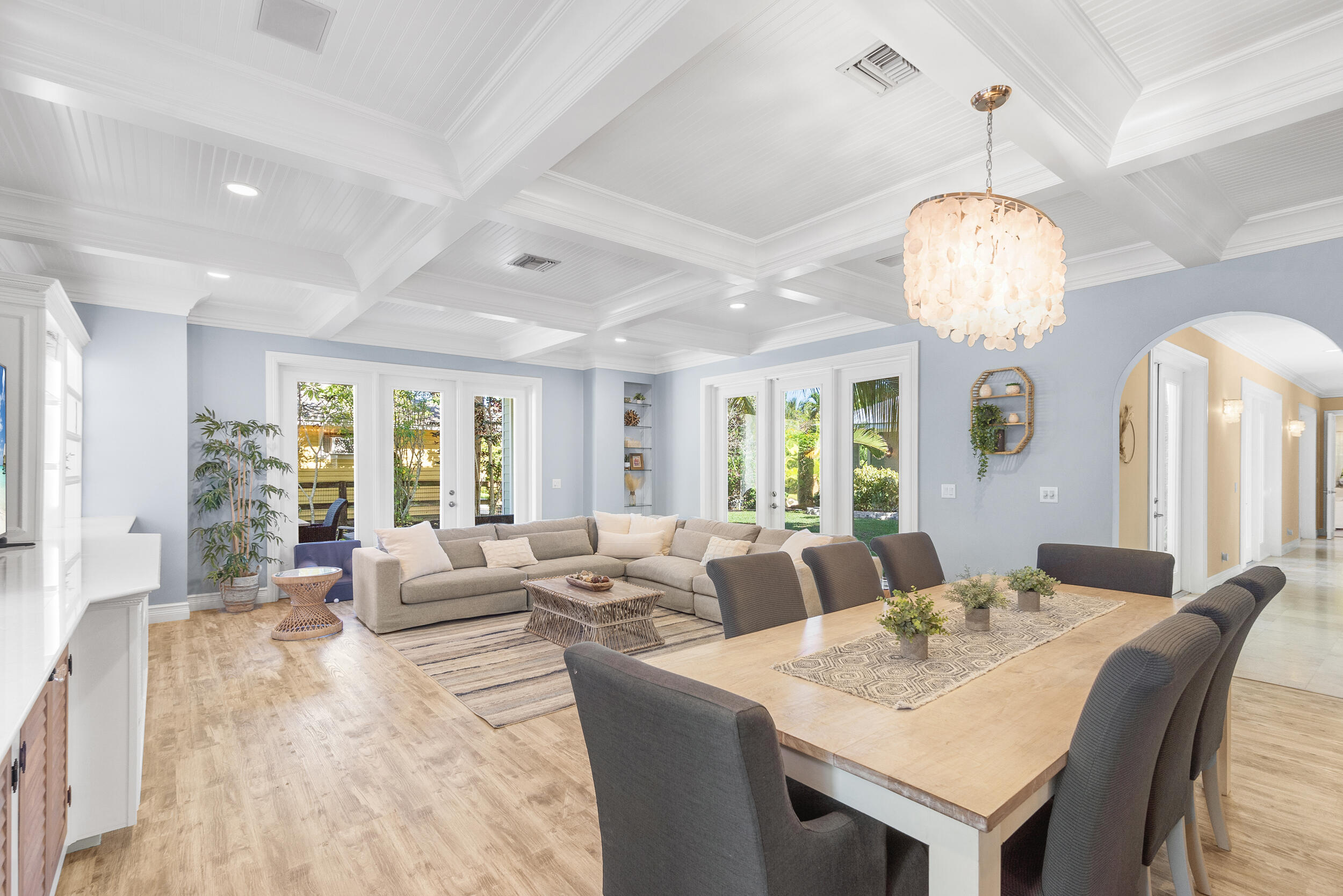 19067 Southeast County Line Road Jupiter, FL 33469 - Photo 19 of 93 Living Room