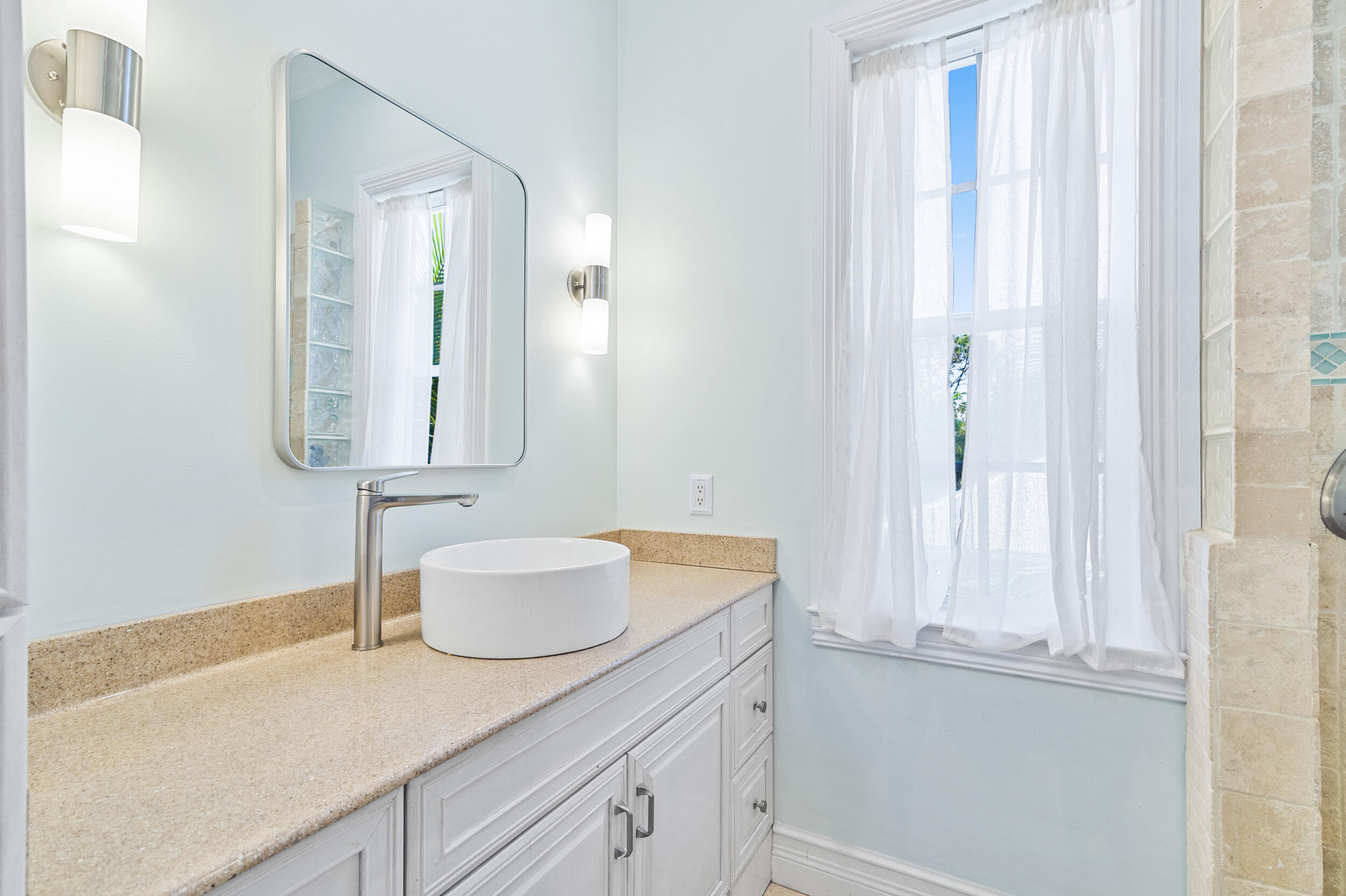 19067 Southeast County Line Road Jupiter, FL 33469 - Photo 53 of 93 Primary Bath Dual Vanities