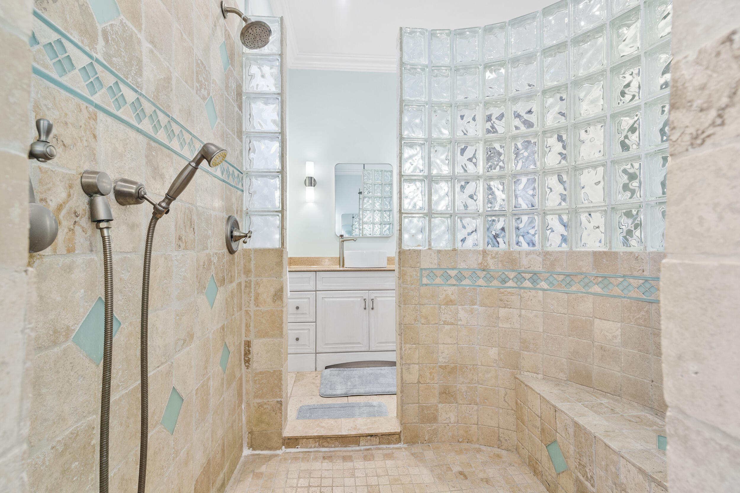 19067 Southeast County Line Road Jupiter, FL 33469 - Photo 54 of 93 Primary Shower