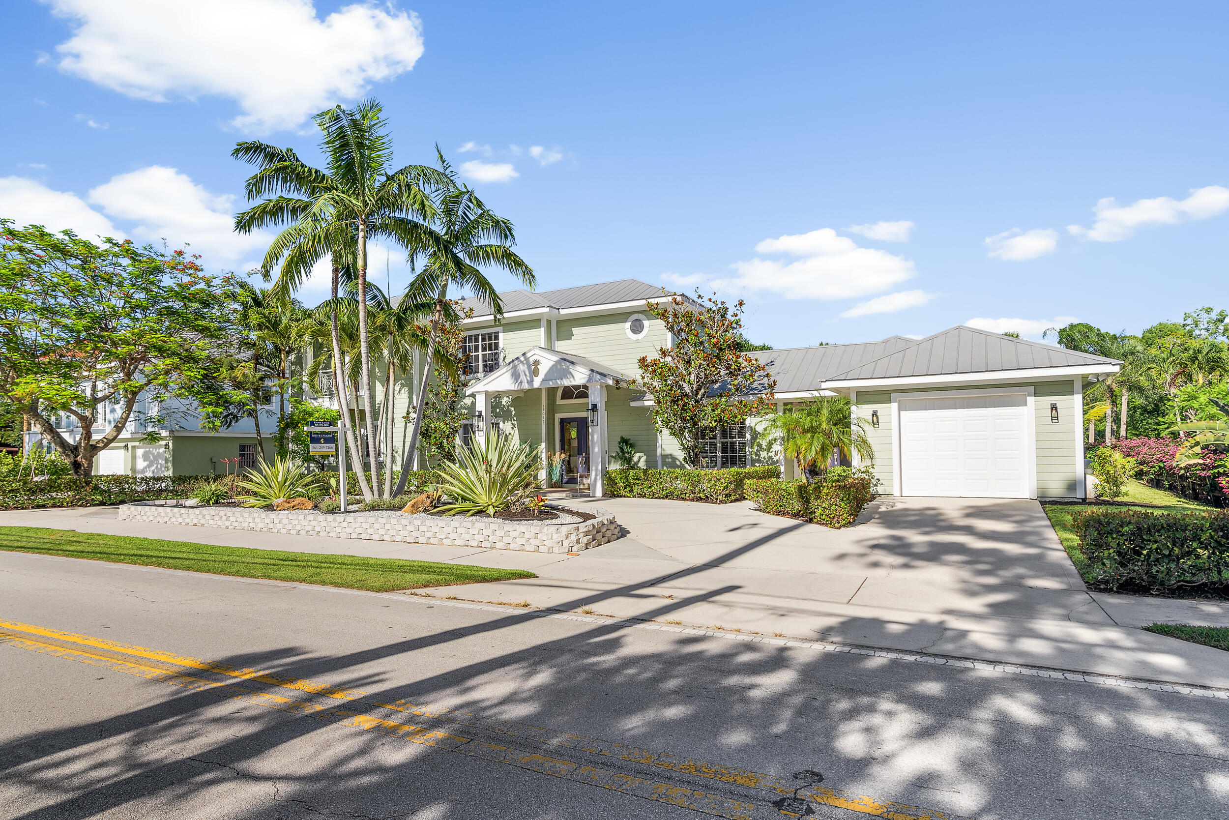 19067 Southeast County Line Road Jupiter, FL 33469 - Photo 6 of 93 Front