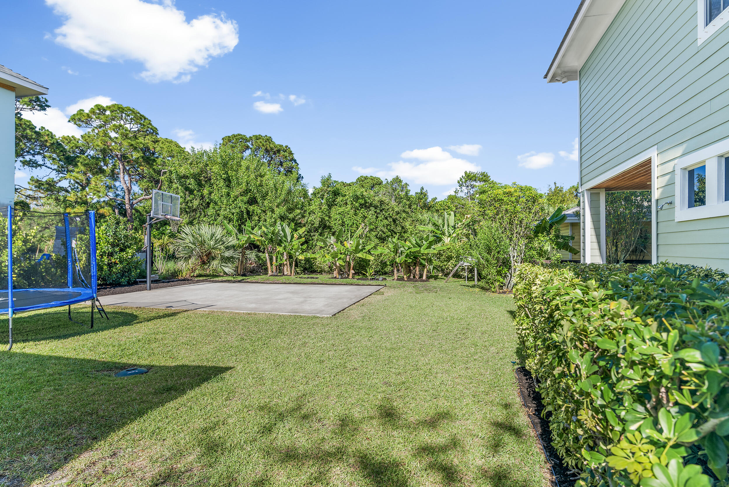 19067 Southeast County Line Road Jupiter, FL 33469 - Photo 70 of 93 Expansive Backyard