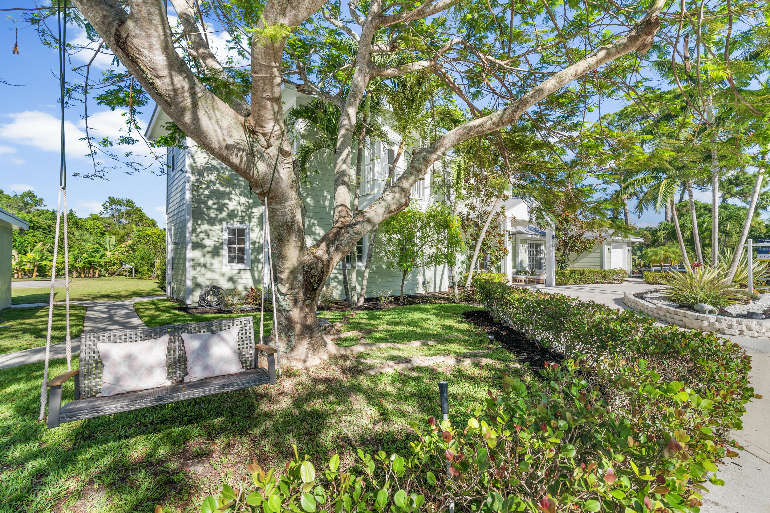 19067 Southeast County Line Road Jupiter, FL 33469 - Photo 71 of 93 Royal Poinciana Front