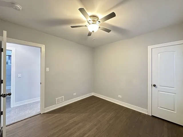 $2,300 | 5510 North Luna Avenue, Unit 1, Chicago, IL 60630