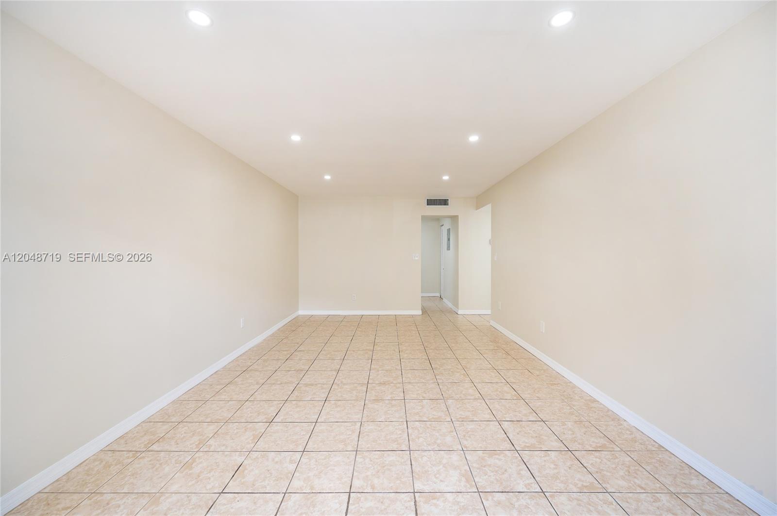7705 Southwest 86th Street, Unit B114 Miami, FL 33143 - Photo 22 of 34
