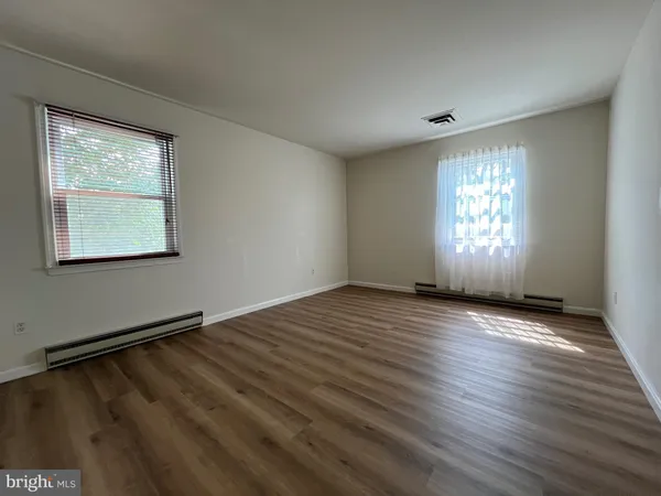 $3,500 | 12701 Pinecrest Road, Herndon, VA 20171