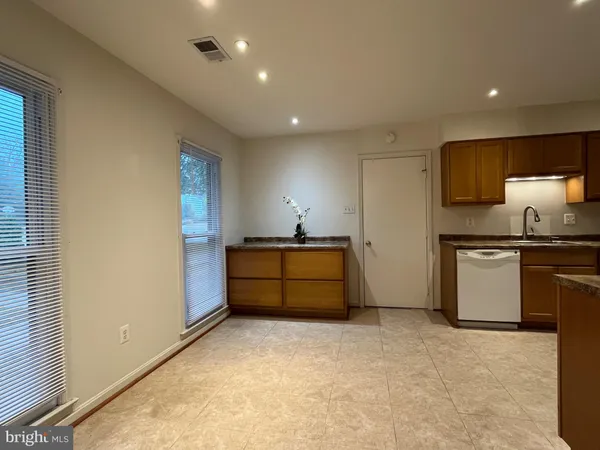 $3,500 | 12701 Pinecrest Road, Herndon, VA 20171