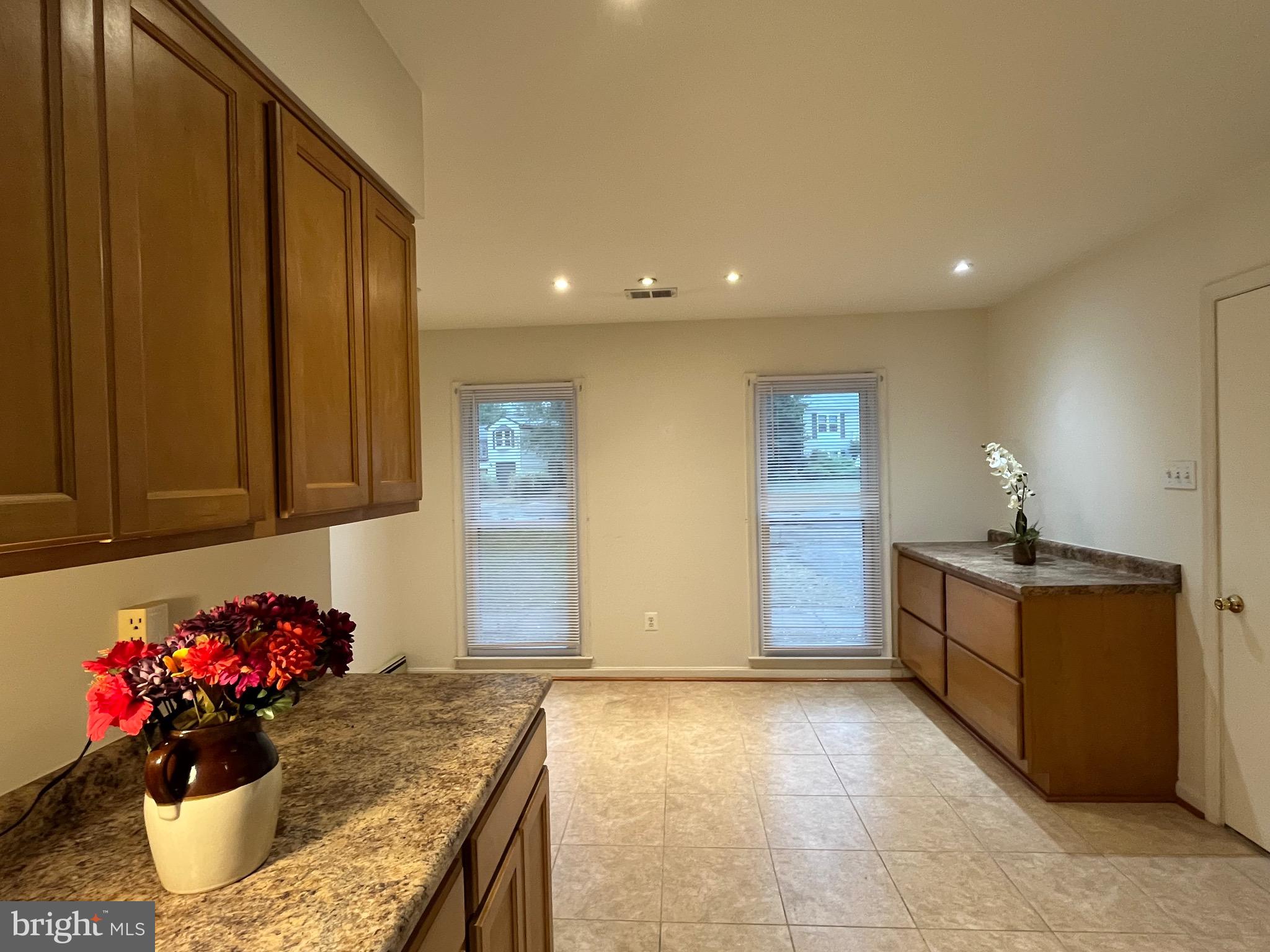 12701 Pinecrest Road Herndon, VA 20171 - Photo 7 of 42