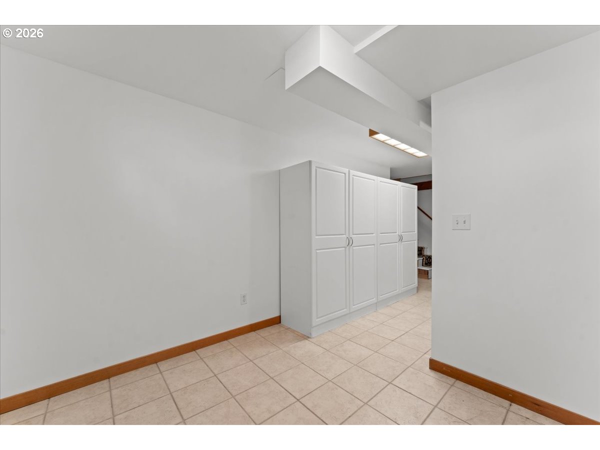 6900 Southwest 4th Avenue Portland, OR 97219 - Photo 31 of 48