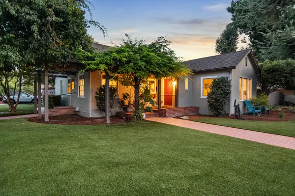 $625,000 | 1401 West Myrtle Avenue, Visalia, CA 93277
