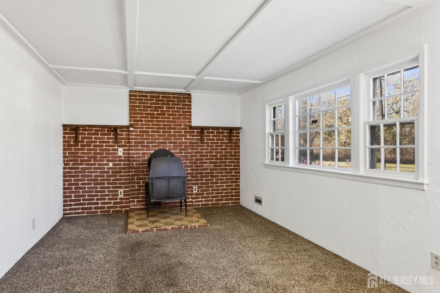 39 Gage Road East Brunswick, NJ 08816 - Photo 8 of 24