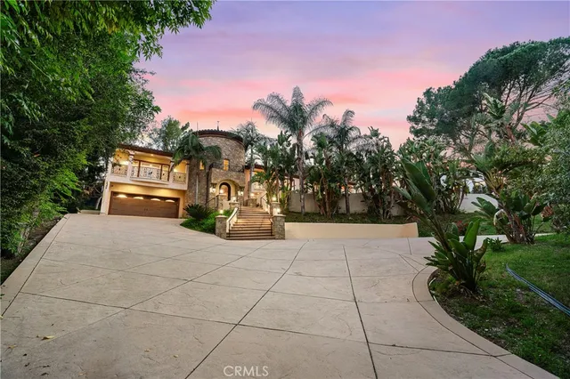 $15,900 | 19554 Wells Drive, Tarzana, CA 91356