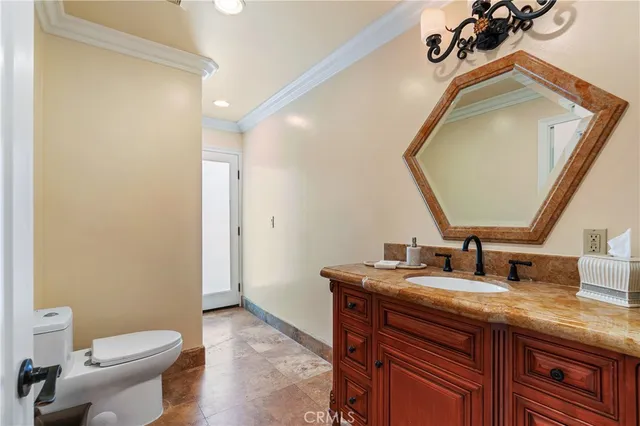 $15,900 | 19554 Wells Drive, Tarzana, CA 91356