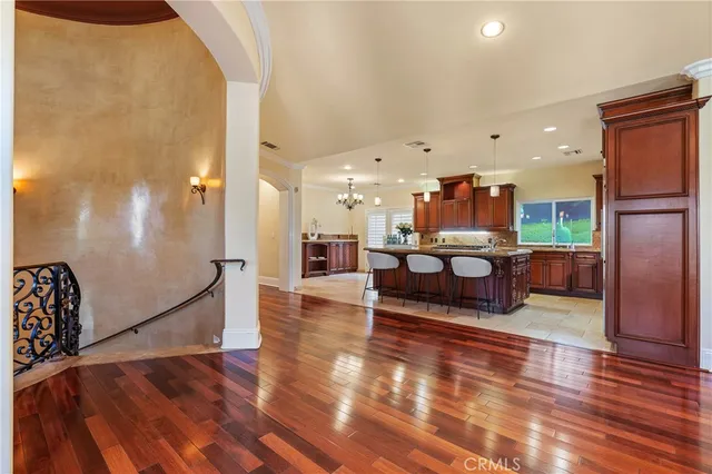 $15,900 | 19554 Wells Drive, Tarzana, CA 91356