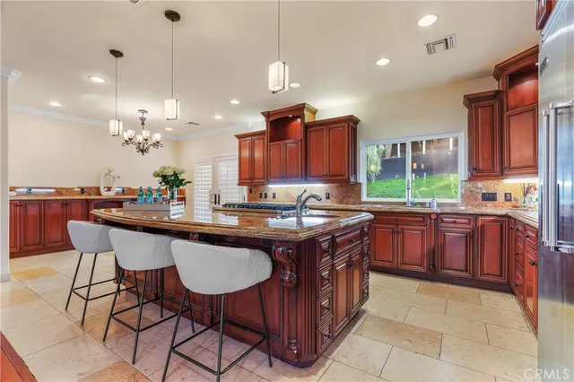 $15,900 | 19554 Wells Drive, Tarzana, CA 91356