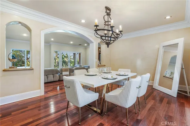 $15,900 | 19554 Wells Drive, Tarzana, CA 91356