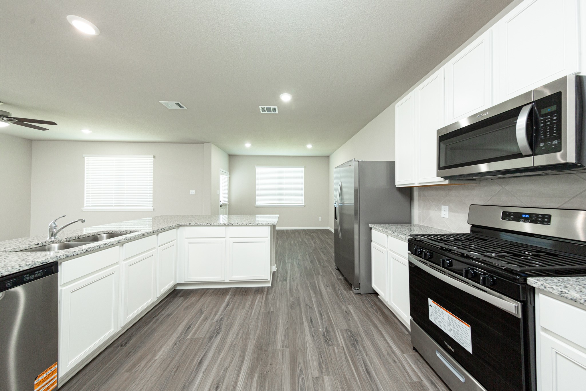 3022 Nickell Back Drive Conroe, TX 77301 - Photo 2 of 24