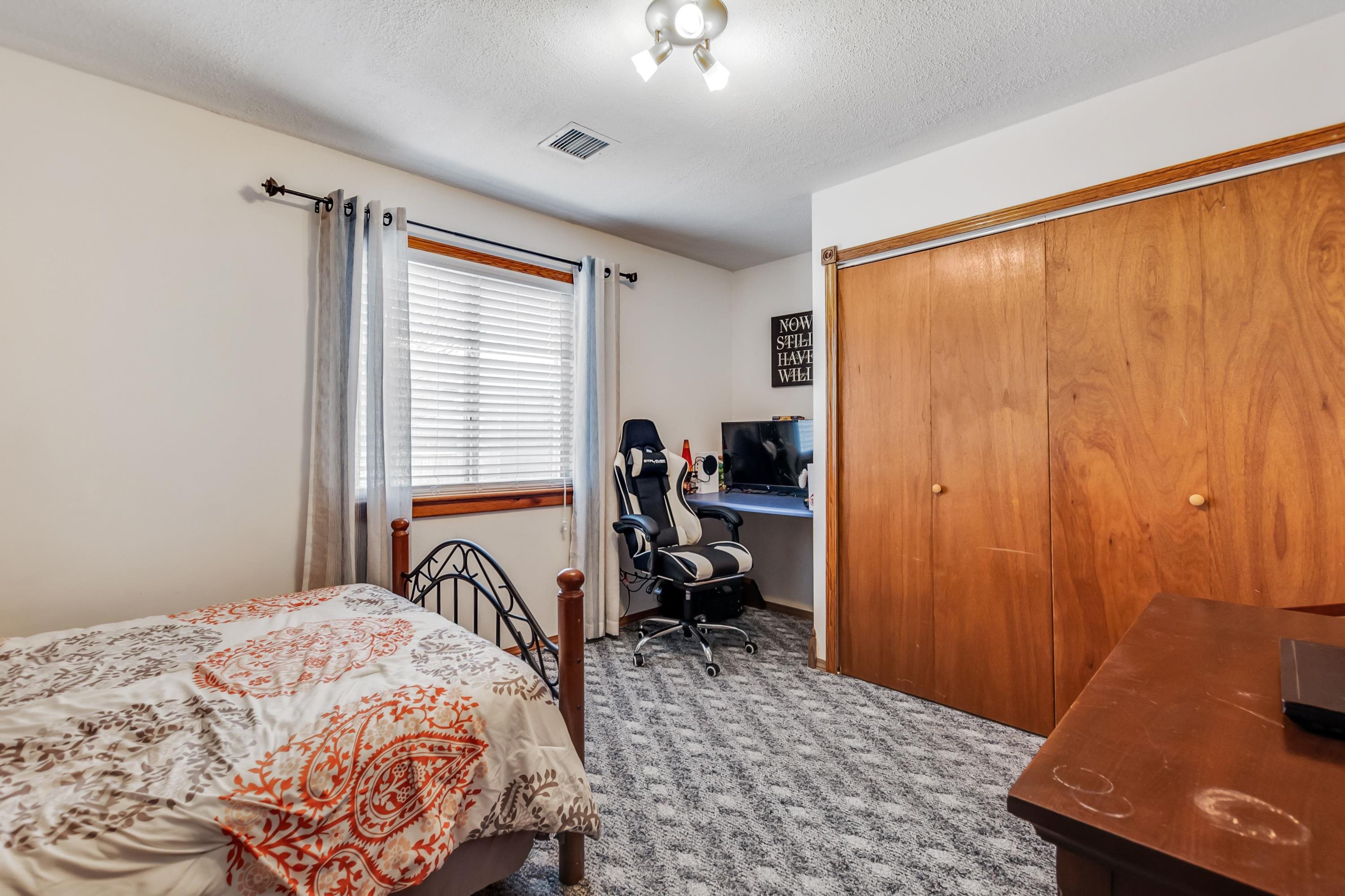 2244 South Prescott Street Wichita, KS 67209 - Photo 19 of 27