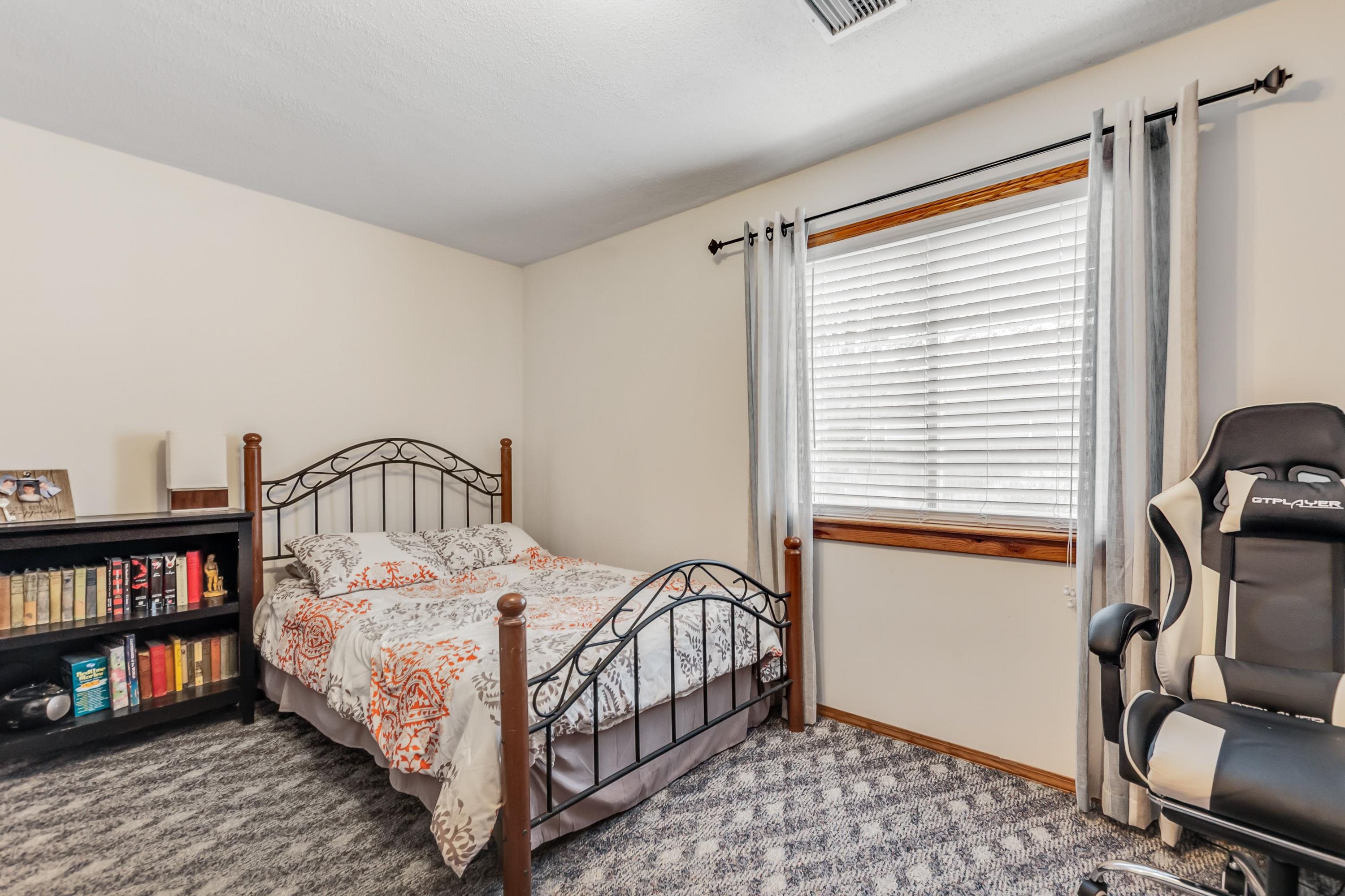 2244 South Prescott Street Wichita, KS 67209 - Photo 20 of 27