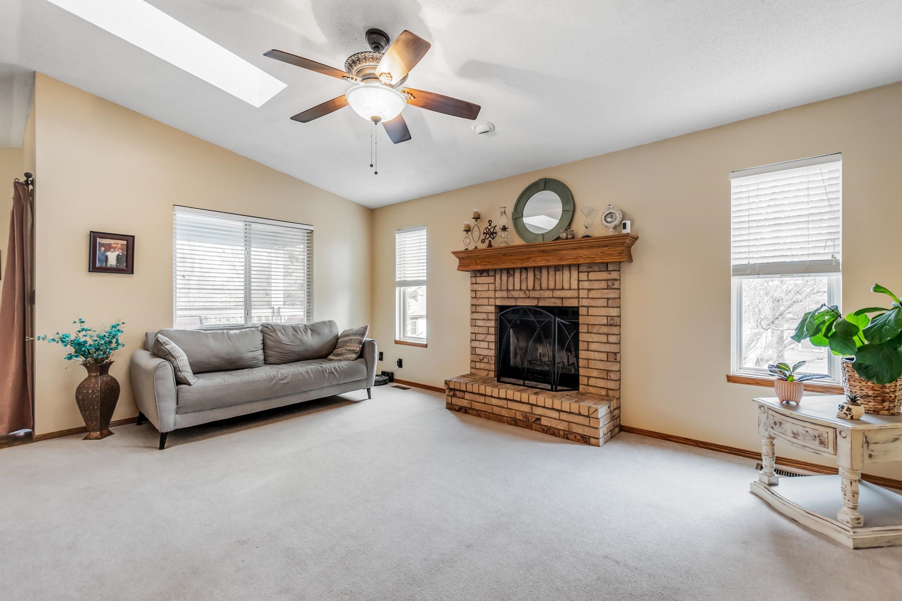 2244 South Prescott Street Wichita, KS 67209 - Photo 3 of 27