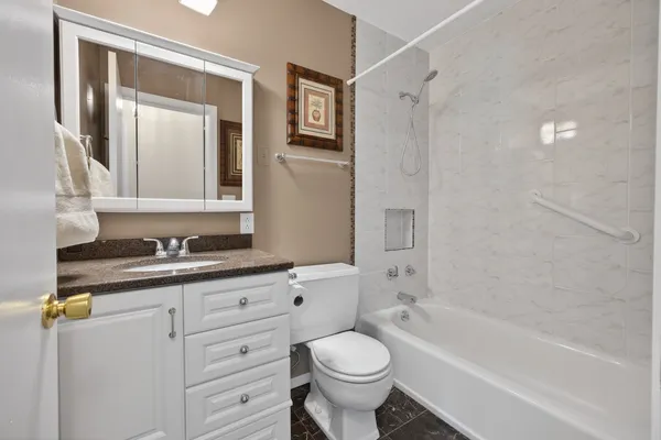 $280,000 | 1305 East Vernon Avenue, Normal, IL 61761
