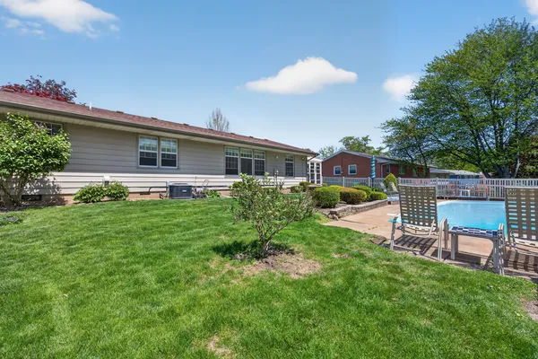 $280,000 | 1305 East Vernon Avenue, Normal, IL 61761